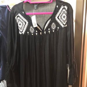 Embroidered black Forever 21 dress